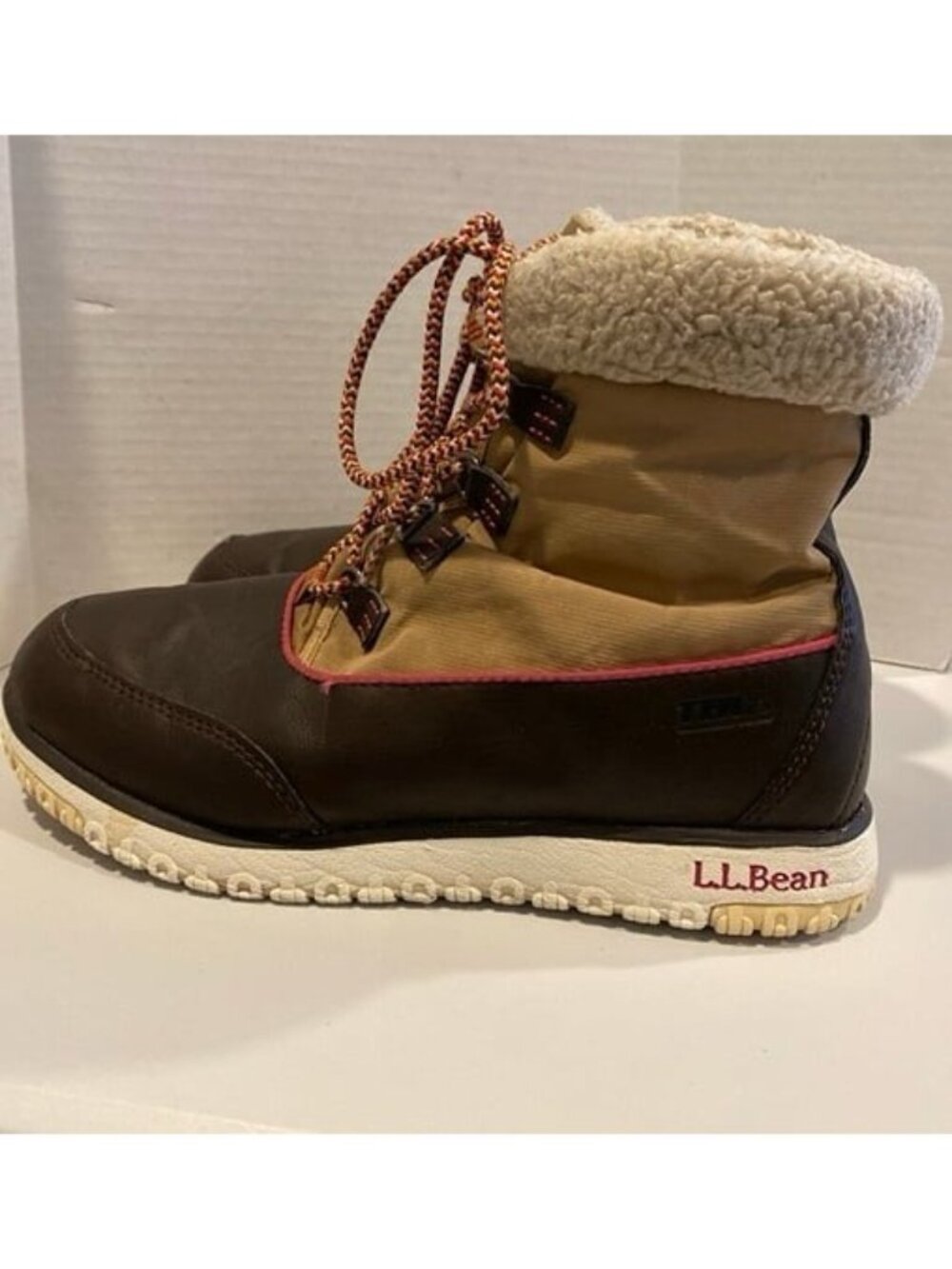 L.L. Bean Ultra-Light Waterproof Winter Boots Brown Tan 7M (37.5)